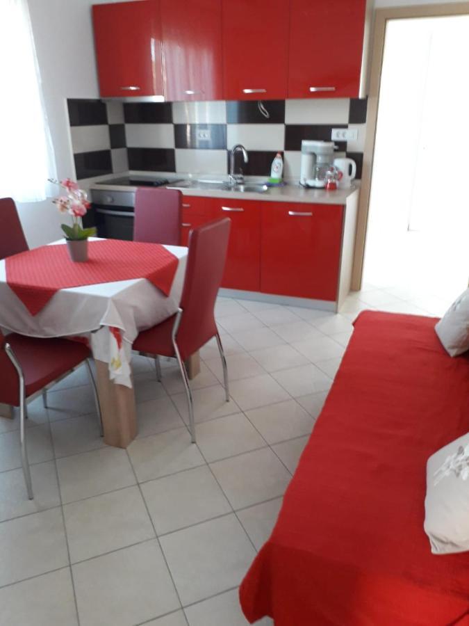 Apartments Sandra Palit المظهر الخارجي الصورة